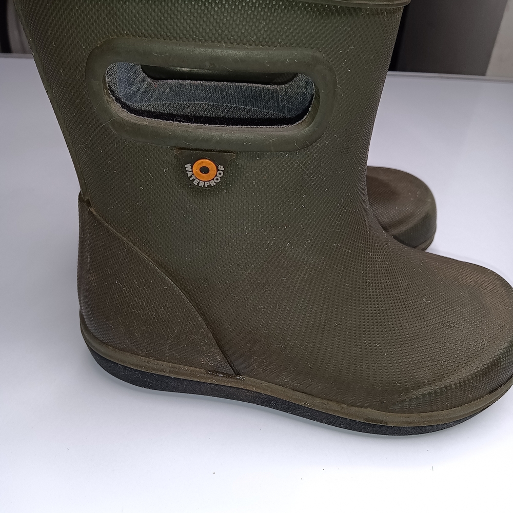 Bogs Green Rain & Snow Boots with Durable Rubber Sole